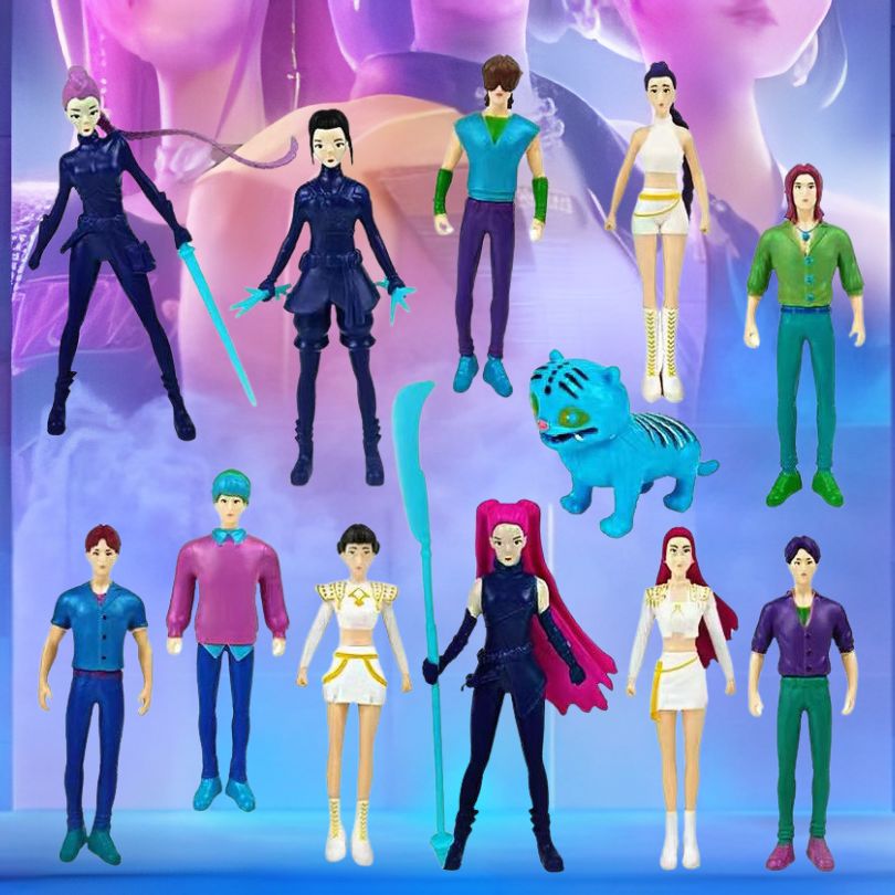 12 K-Pop Action Figure Collection - Limited Edition